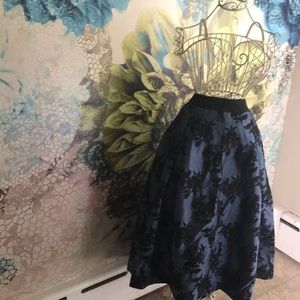 White house black market size 10 floral skirt